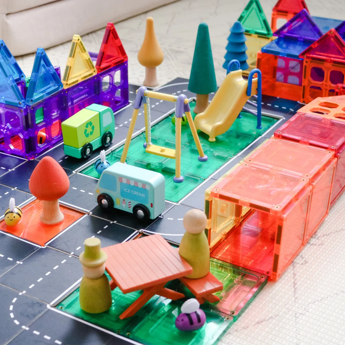 magnetische_tegel_toppers_10.webp Learn and grow toys Motoriek | Ruimtelijk Inzicht*Magnetische tegel toppers - autoweg 40-delig