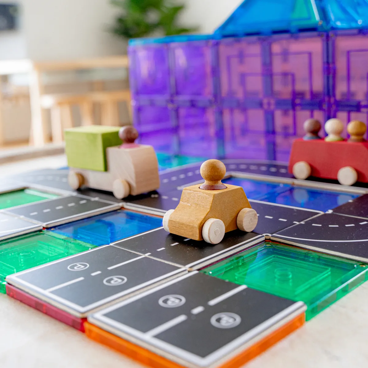 magnetische_tegel_toppers_5.webp Learn and grow toys Motoriek | Ruimtelijk Inzicht*Magnetische tegel toppers - autoweg 40-delig