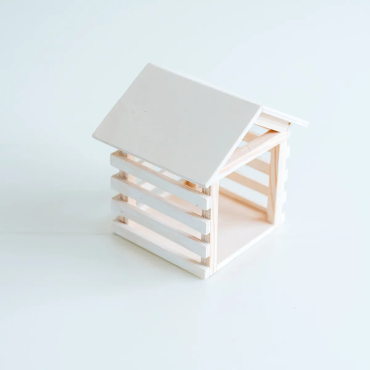 Het houten huis Emoties & Sociaal Gedrag | Creativiteit & Fantasie*Poppenhuis - meubel - dierenhok