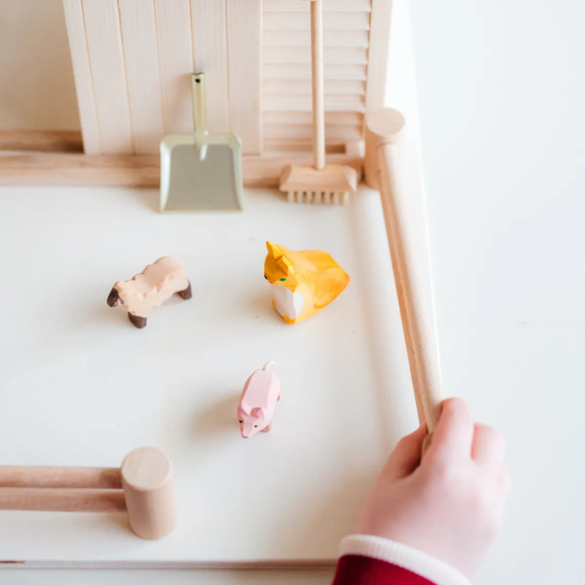 poppenhuis__meubel__hekje_3.webp Het houten huis Emoties & Sociaal Gedrag | Creativiteit & Fantasie*Poppenhuis - meubel - hekjes