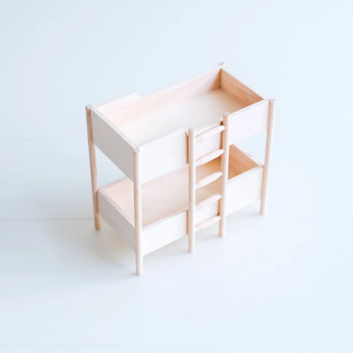 Het houten huis Creativiteit & Fantasie | 5 Jaar*Poppenhuis - meubel - stapelbed