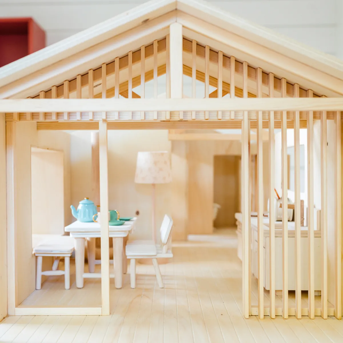 poppenhuis__schuurwoning_17.webp Het houten huis Emoties & Sociaal Gedrag | Creativiteit & Fantasie*Poppenhuis - Schuurwoning
