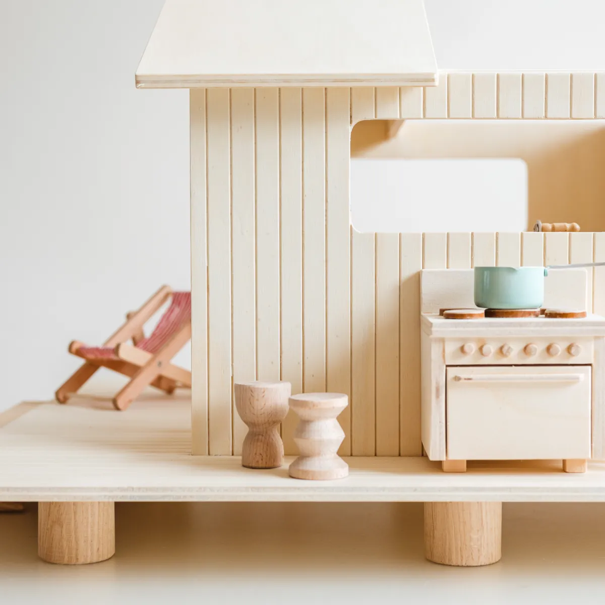 poppenhuis__strandhuis_kl_13.webp Het houten huis Emoties & Sociaal Gedrag | Creativiteit & Fantasie*Poppenhuis - Strandhuis klein