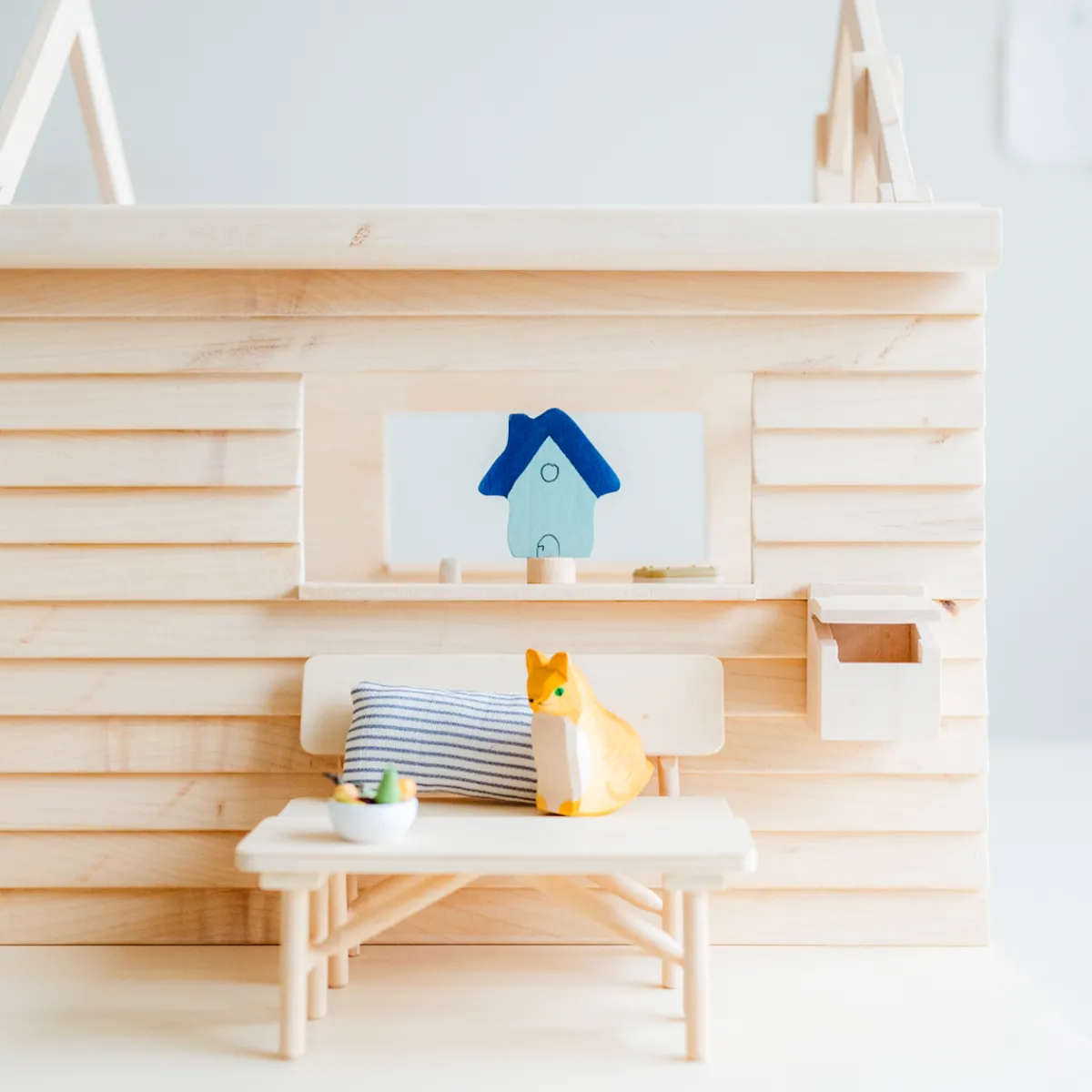 poppenhuis__tinyhouse_15.webp Het houten huis Creativiteit & Fantasie | 5 Jaar*Poppenhuis - Tinyhouse