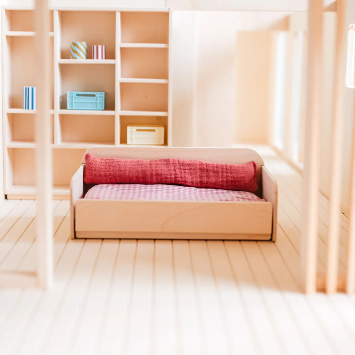 poppenhuis_meubel__vakken_2.webp Het houten huis Emoties & Sociaal Gedrag | Creativiteit & Fantasie*poppenhuis meubel - vakkenkast - open vakken